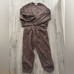 Brown Nike Sweatset